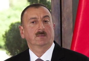 Азербаши поздравил Олланда и напомнил про Карабах