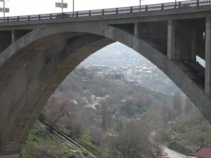 В Ереване молодой человек покончил с собой