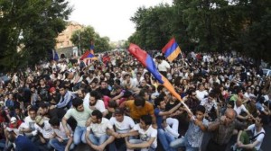 В Ереване протестующие предъявили властям ультиматум