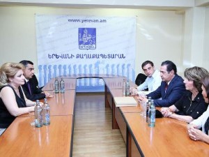 Члены Горсовета Глендейла обсудили сотрудничество с членами Совета старейшин Еревана