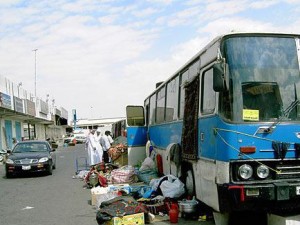 Азербайджанцы за товарами первой необходимости отправляются в Иран