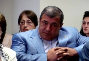 Семья главы Air Armenia просит у президента защиты от "Немец Рубо"