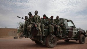 В Мали военные обнаружили 13 погибших в отеле, атакованном боевиками