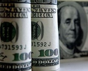 Курс доллара в Армении продолжает падать