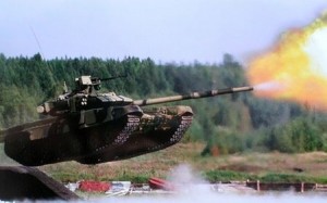 Российские танкисты тренируются в горах Армении