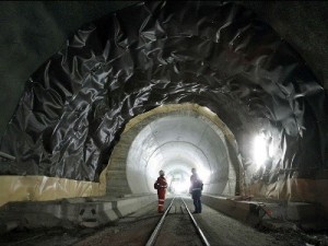 В Европе достроили самый длинный в мире тоннель