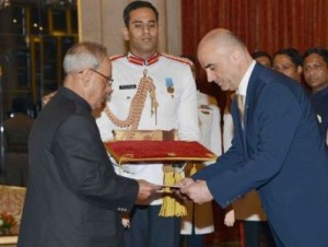 Посол Армении вручил верительные грамоты президенту Индии