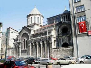 Армянская церковь Сурб Ншан открылась в Стамбуле после реставрации=