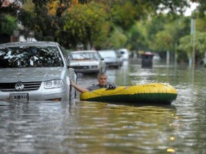 Из-за наводнения в Аргентине эвакуировано более 11 тысяч человек