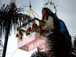 В Индонезии освятили самую высокую статую Девы Марии