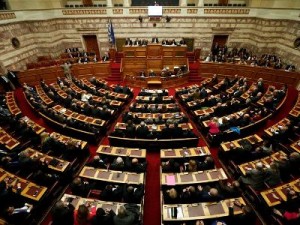 Греческий парламент начал обсуждать условия кредита