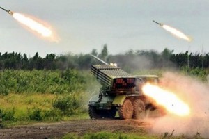 Донбасские сепаратисты обстреляли Мариуполь из "Градов"