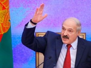 Лукашенко соберет свои трактора в Пакистане