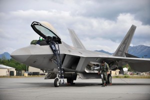 США отправят в Европу истребители F-22