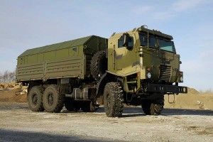 Российские военные в Армении учатся экстремальному вождению на КамАЗах
