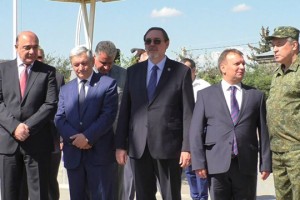 Российский посол возмущен и призывает «армяно-российское братство» защищать «от цинизма и лжи»!