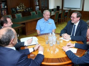 Посол России побывал в Министерстве обороны Армении