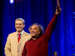 Российский джазовый музыкант-армянин награжден золотой медалью мэра Еревана