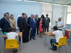 Саргсян присутствовал на открытии Центральной школы Дилижана