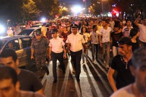 Полиция Еревана: Проспект Баграмяна был разблокирован без применения спецсредств