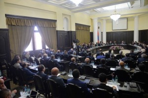 Саргсян созвал внеочередное заседание Правительства