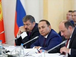 Армения может стать площадкой ЕАЭС для диалога о промышленности - Овик Абраамян