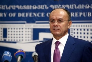 Министр обороны Армении Сейран Оганян едет в Душанбе