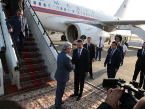 Президент Армении прибыл в Душанбе