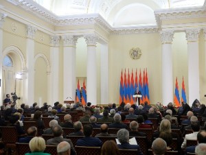 Саргсян присвоил почетные звания Арменчику, Эрне Юзбашян и Гамлету Геворкяну