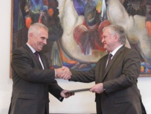 Новый глава делегации ЕС и глава МИД Армении обсудили расширение сотрудничества