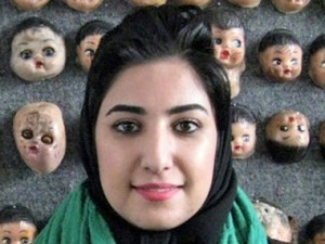 Иранская художница пойдет под суд за рукопожатие с мужчиной