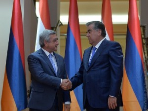 Президент Саргсян обсудил с Эмомали Рахмон обогащение экономической повестки