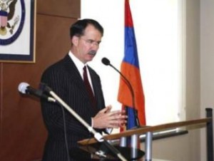 Может возникнуть необходимость вовлечения Карабаха в переговорный процесс - экс-посол США