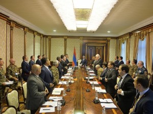Президент провёл заседание Совбеза по учениям «Шант-2015»