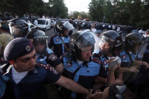 В Ереване из полиции освобождены все демонстранты
