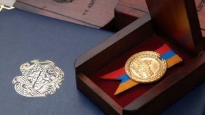 Саргсян посмертно наградил контрактника медалью «За боевые заслуги»