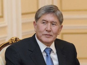 В Киргизии оппозиционеры предложили Атамбаеву создать правящую коалицию