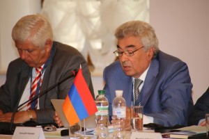 Гагик Арутюнян представил в Степанакерте процесс Конституционных реформ