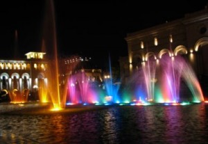 Ереванские поющие фонтаны "замолчат" на зиму