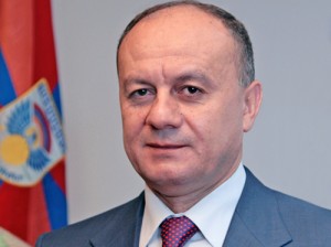Глава Минобороны Армении отбыл в Прагу с официальным визитом