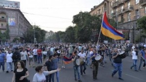 Опрос: 58,9% граждан Армении предпочли бы объединиться с Россией