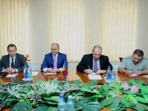 Министр обороны Армении обсудил с консультационной группой США пересмотр стратегической обороны