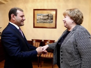 Мэр Еревана встретился с членами делегации Санкт-Петербурга
