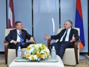Эдгарс Ринкевич: Латвия безоговорочно поддерживает усилия Минской группы ОБСЕ