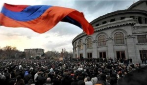 Инициатива «Вставай, Армения» будет бороться за внеочередные президентские и парламентские выборы