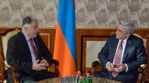 Президент Армении и посол Ирака обсудили расширение двустороннего сотрудничества