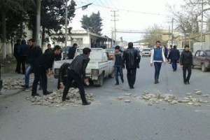 Волнения верующих в пригороде Баку: убиты полицейские, арестованы религиозные лидеры