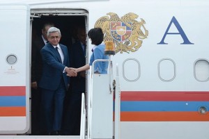 Президент Армении прибыл в Париж