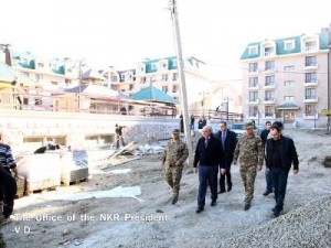 Президент Арцаха посетил новый жилой квартал, строящийся для офицеров Армии обороны