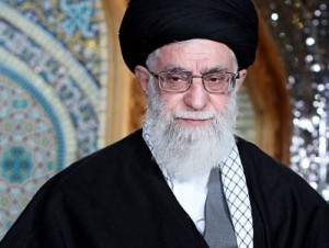 Али Хаменеи призвал провести выборы в Сирии для решения кризиса